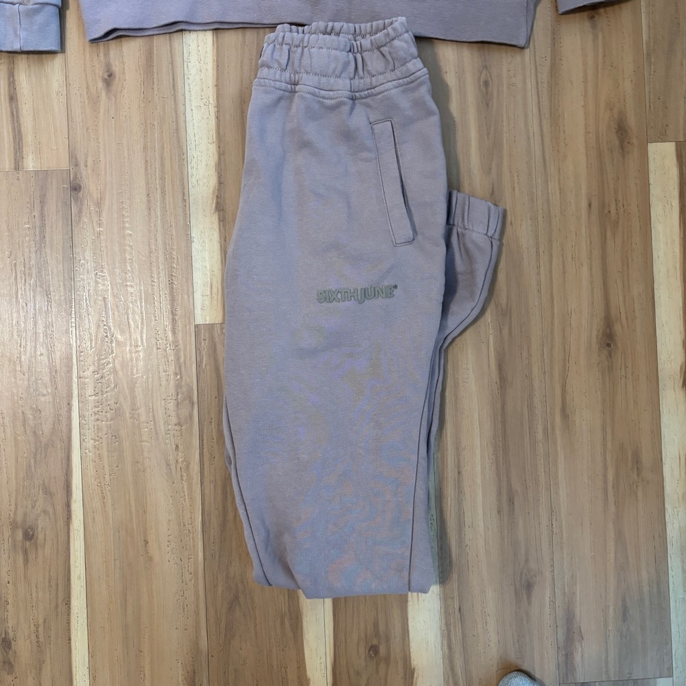Women's Taupe Sweatshirt/Pants Set - Picture 4 of 5